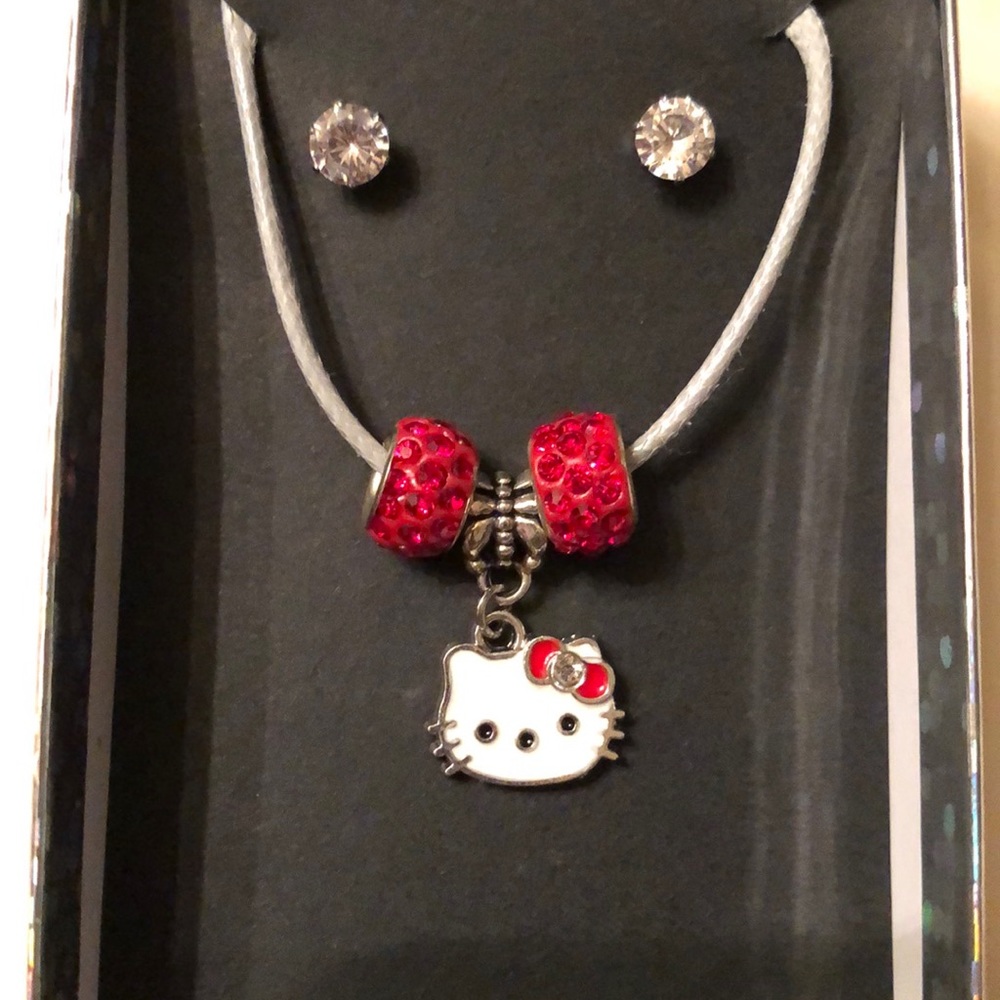 Hello Kitty necklace set new with gift box